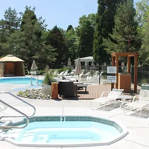 Thunderbird Club Resort